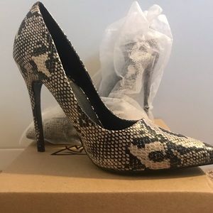 Beast pump snake skin print